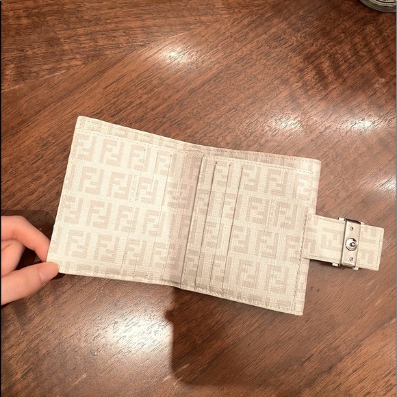 Vintage Fendi wallet - Picture 3 of 8